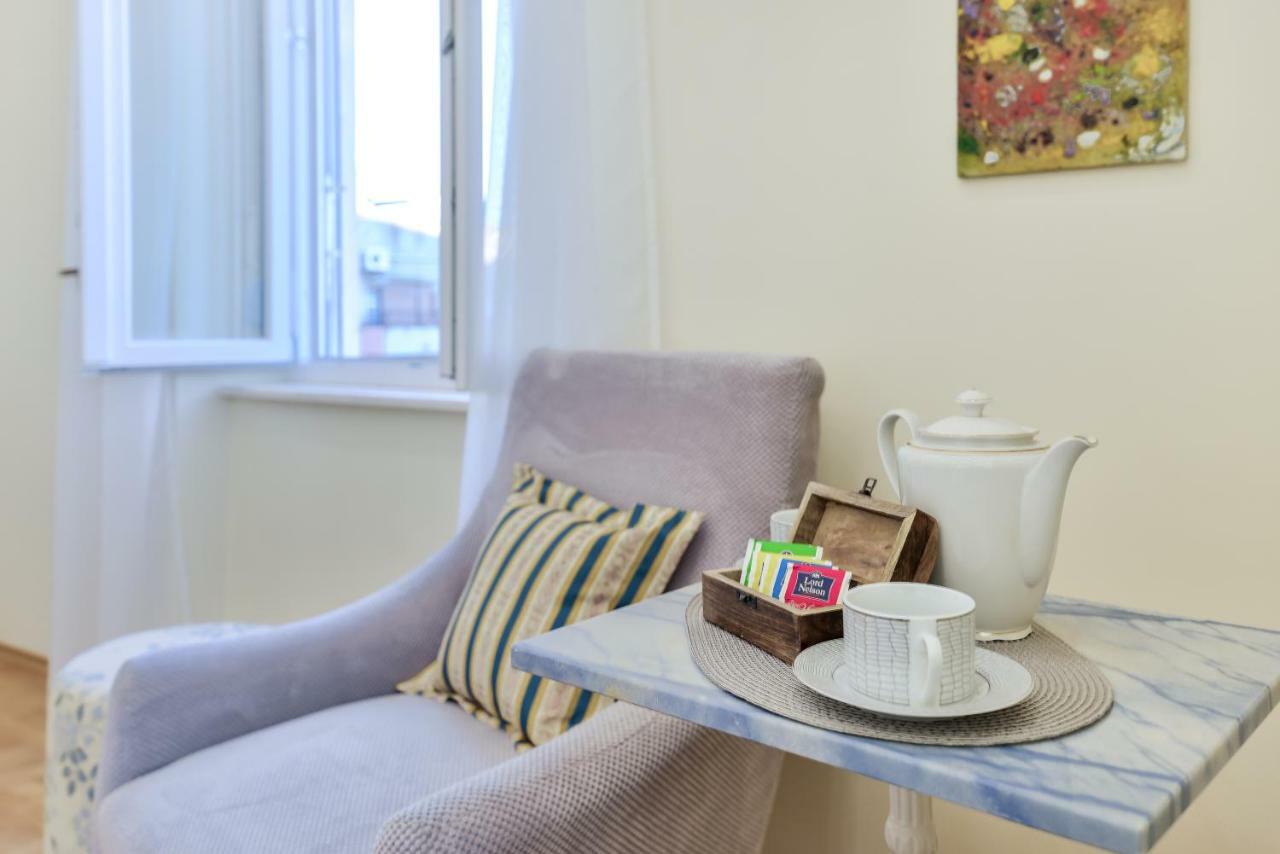 Noble Elegance Studio Apartmán